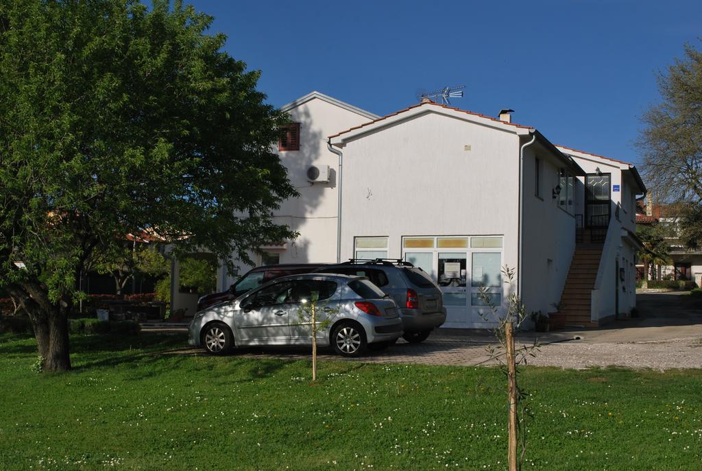 Apartment Rama Poreč Exteriör bild